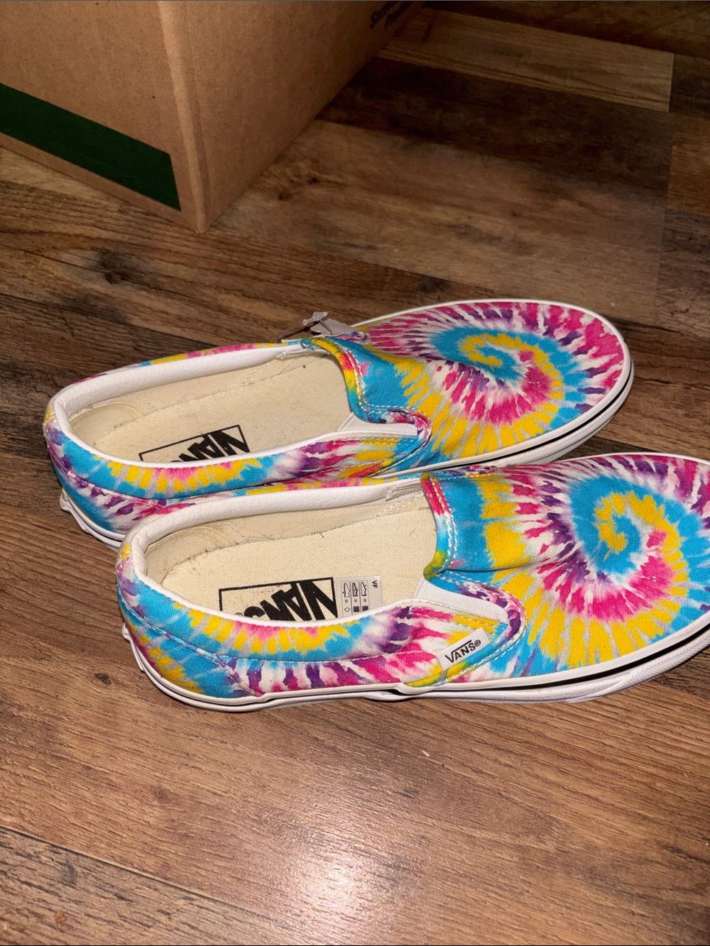 Vans Kids Tie-Dye Slip-On Sneakers in Pink,Blue,Yellow,purple
